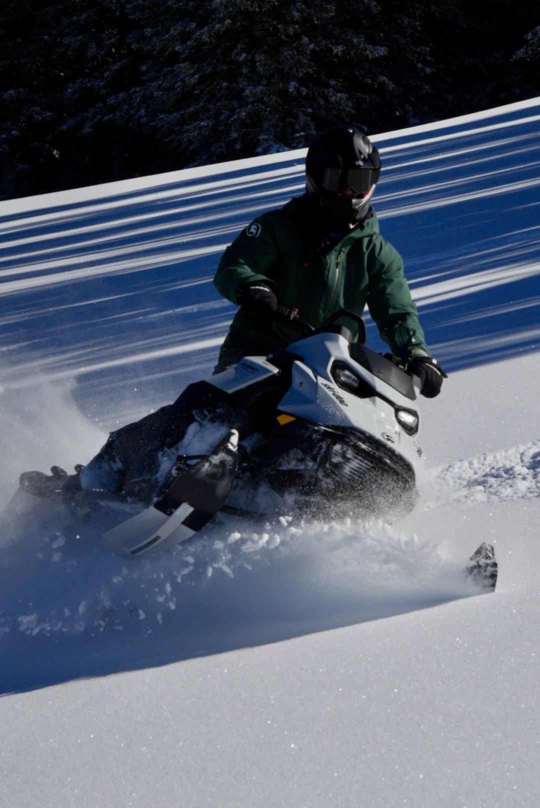 Unguided self-guided snowmobile rental